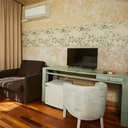 El Mirlo Blanco Hotel 3*