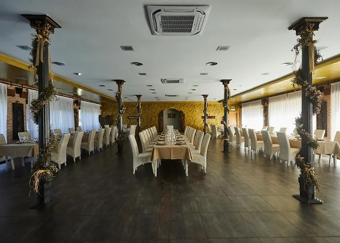 El Mirlo Blanco 3* 칸델레다